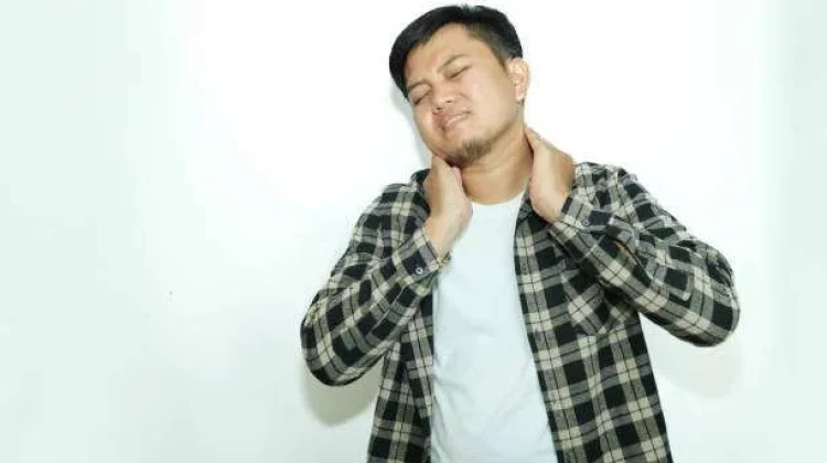 Simak Tips Atasi Badan Pegal usai Perjalanan Jauh