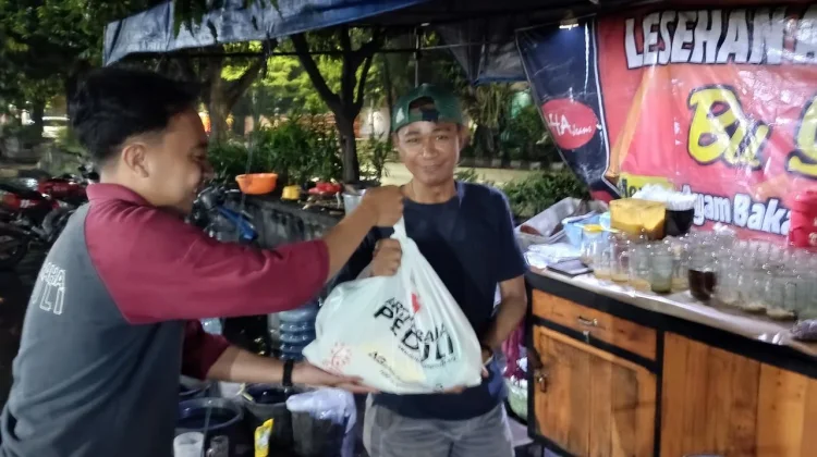 BAGI dan AGP Gelar Pasar Murah Malam Bantu Masyarakat Sekitar