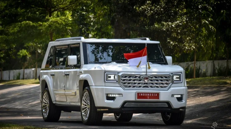 Presiden Kritik Mobil Dinas Mahal, Dorong Gunakan 'Maung'