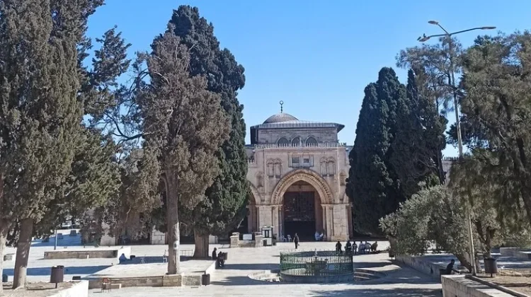 Lebaran yang Sunyi di Masjid Al-Aqsa