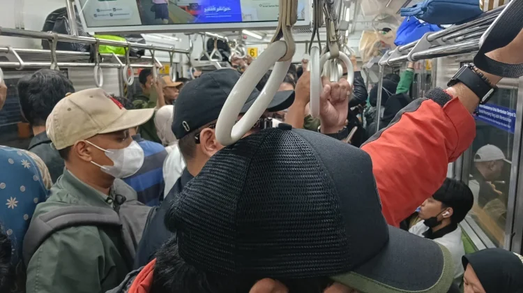 KAI Commuter Operasikan 1.065 Perjalanan Kereta selama Cuti Bersama