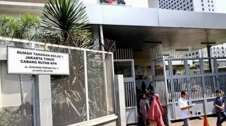 Momen Idulfitri Penuh Kehangatan di KPK, Tahanan dan Keluarga Bertemu