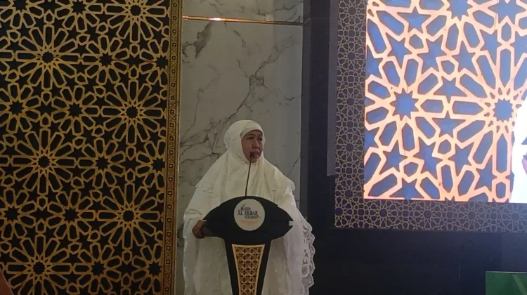 Khofifah Ajak Momentum Idulfitri untuk Tebar Perdamaian