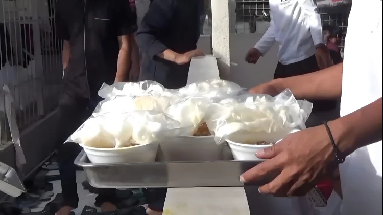 Tradisi Ngupat Bareng Pererat Keakraban di Rutan Pandeglang