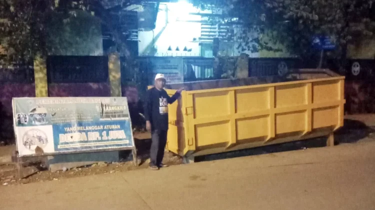 Lingkungan Kelurahan Bone-Bone Tetap Bersih saat Idulfitri