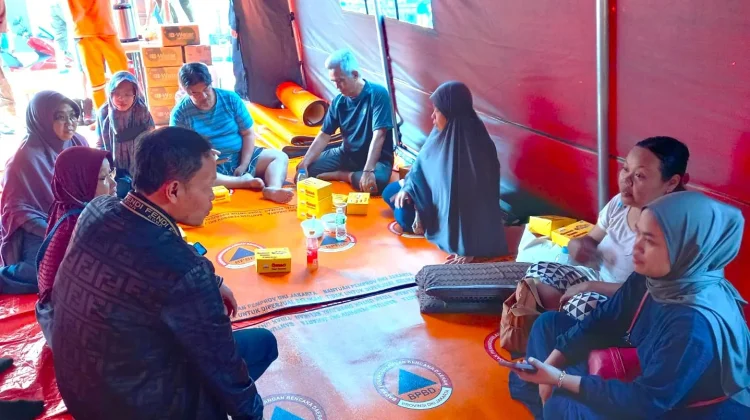 Lebaran Hari Kedua, Ratusan Warga Jaktim Mengungsi Akibat Banjir