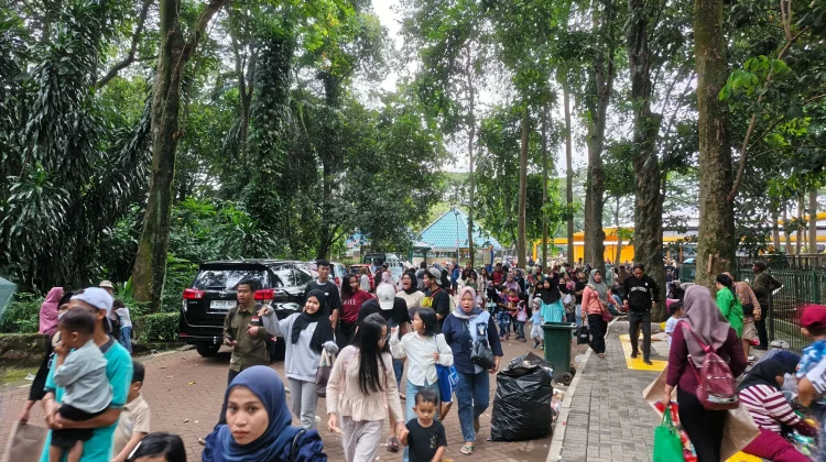 Ragunan Jadi Salah Satu Destinasi Favorit Libur Lebaran