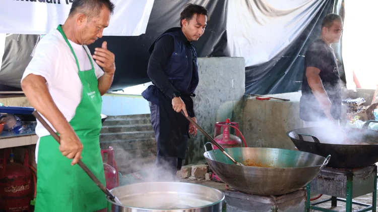 Kisah Rojali, Penyintas Banjir Aceh Tamiang Bangkit lewat Dapur Umum BAZNAS