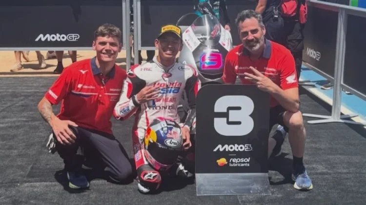 Veda Ega Pratama Ukir Sejarah, Rebut Podium Ketiga di Moto3 Brasil 2026