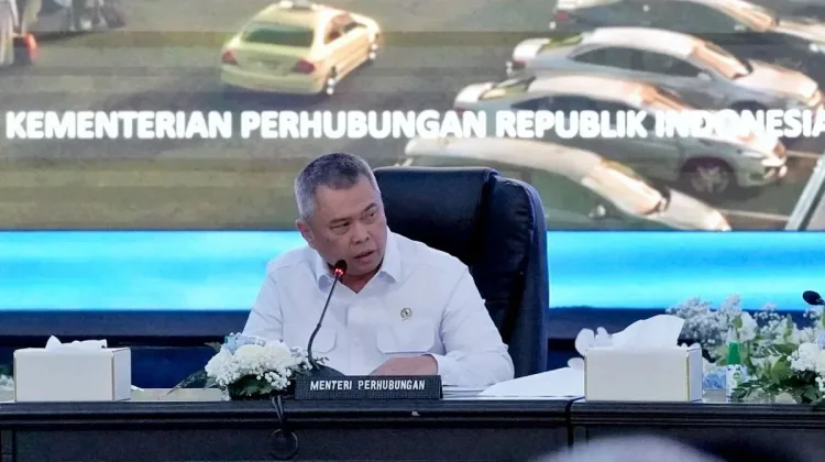 Menhub Instruksikan Peningkatan Kesiapsiagaan di Penyeberangan Sumatra-Jawa