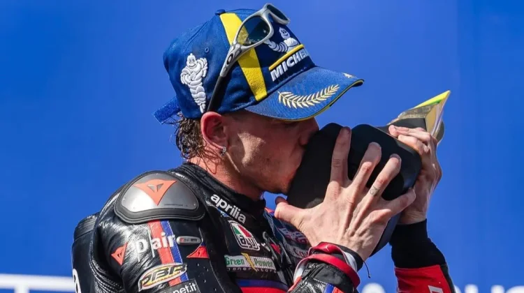 Bezzecchi Juara MotoGP Brasil 2026, Aprilia Catat Rekor Baru