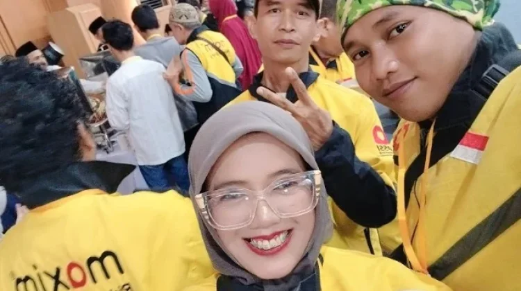 Driver Ojol Bagikan Momen Kebahagiaan Bertemu Presiden saat Halalbihalal