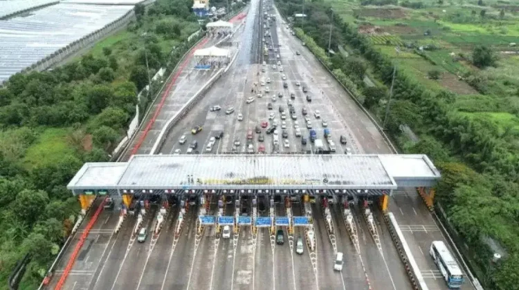 Arus Lebaran, 2,43 Juta Kendaraan Lintasi Tol Nusantara