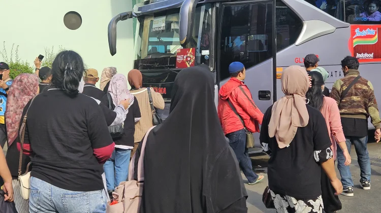 Terminal Poris Pelawad Masih Dipadati Pemudik Hari Ini