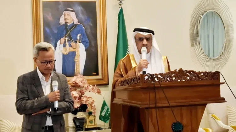 Arab Saudi Minta Iran Berhenti Menyerang Kawasan Timteng