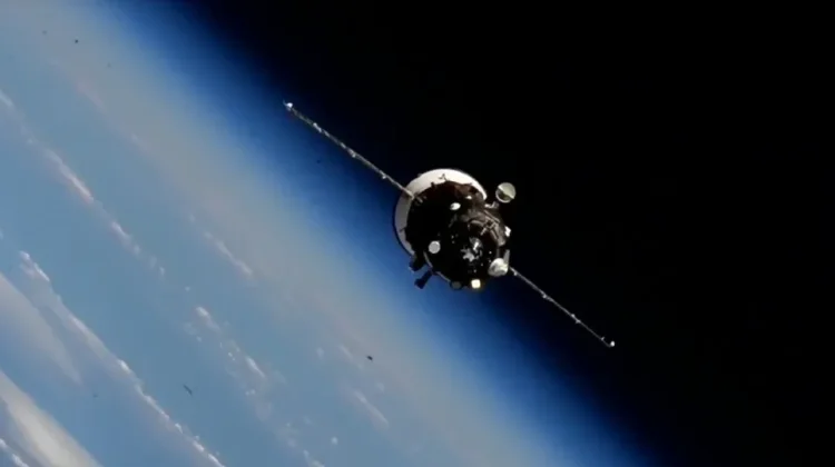 Terkendala Sistem, Kosmonot Rusia Docking Progress 94 ke ISS Secara Manual