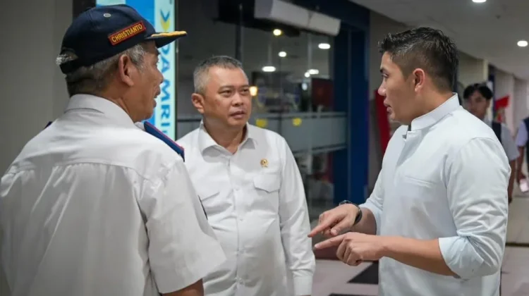 Menhub dan Seskab Tinjau Pulo Gebang, Pastikan Arus Balik Lancar