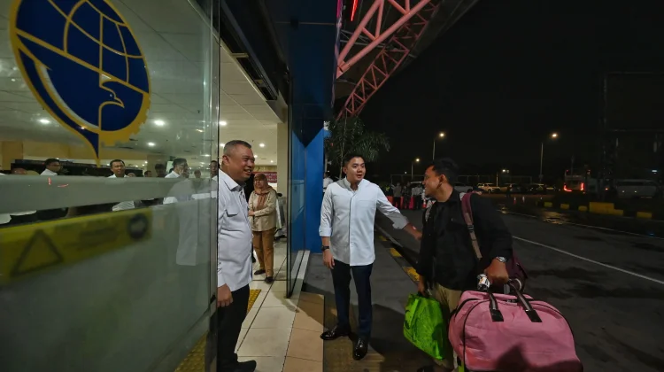 Seskab Teddy Sebut Penanganan Angkutan Lebaran Lebih Baik dari Tahun Sebelumnya