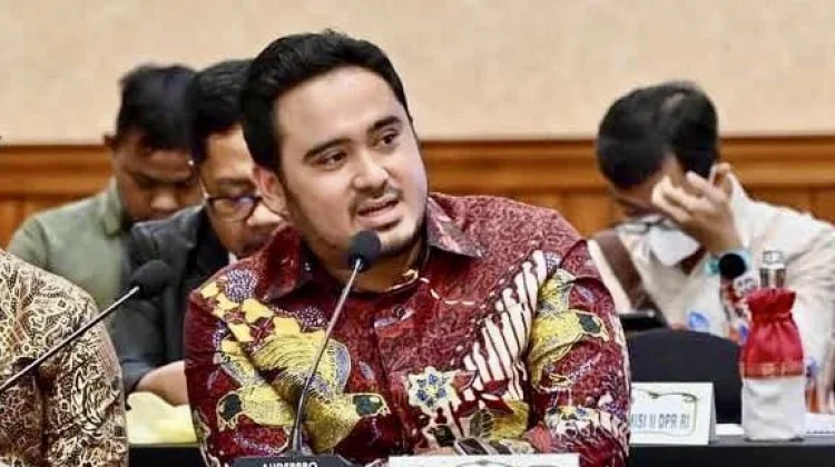 Tekan Konsumsi BBM, Legislator Usul WFH Dilaksanakan Setiap Rabu