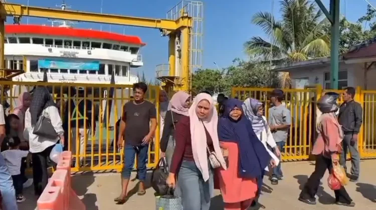 Aceh Mulai Bangkit, Pelabuhan Ulee Lheue Dipadati Wisatawan Sambut Idulfitri