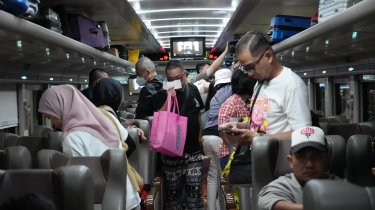Penjualan Tiket Kereta Lebaran 2026 Capai 96,5 Persen saat Arus Balik