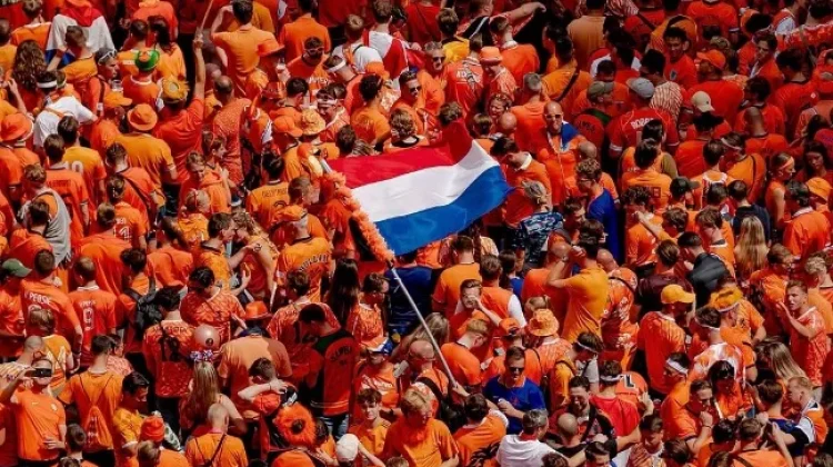 Tiket Piala Dunia Melambung, Suporter Ramai Protes