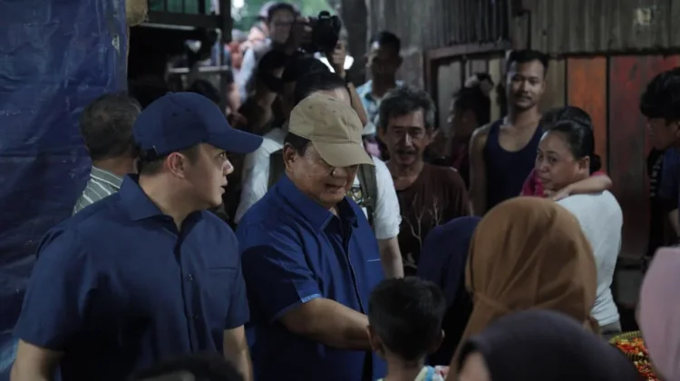 Pertama Kalinya, Warga Bantaran Rel Senen Dikunjungi Presiden