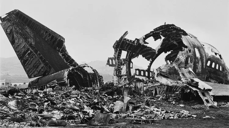 Mengenang Tragedi Tenerife 1977, Tabrakan Dua Pesawat Boeing 747