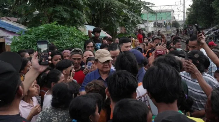Presiden Kunjungi Warga Bantaran Rel, Pengamat: Merubah Konsep Blusukan