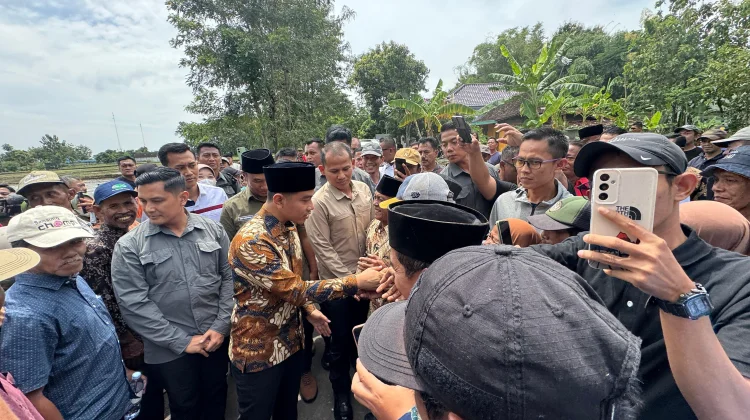Wapres Tinjau Hasil Proyek Pengaspalan Jalan di Sragen