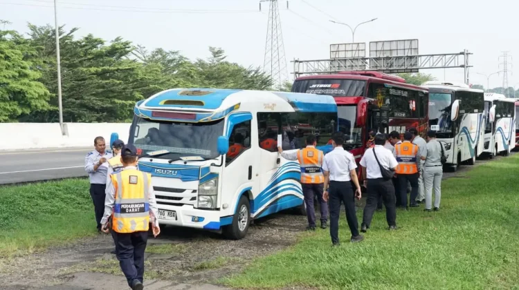 Kemenhub Rampcheck 60 Ribu Bus, Ribuan Armada Tak Laik Operasi