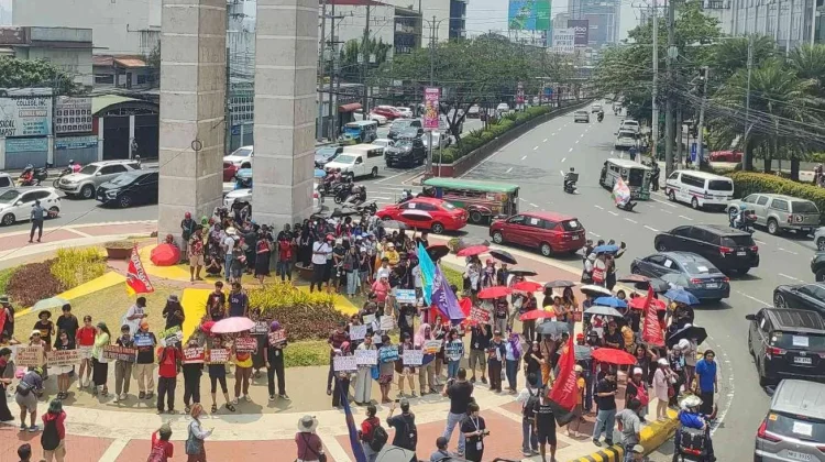 Ratusan Pekerja Transportasi Filipina Gelar Mogok Kerja