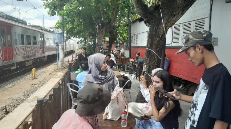 Loko Café Malioboro Hadirkan Area Kuliner Berlatar Kereta Api