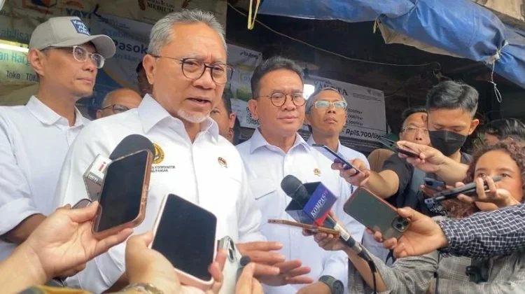Menko Pangan Terima Keluhan Pedagang Terkait Lonjakan Harga Plastik