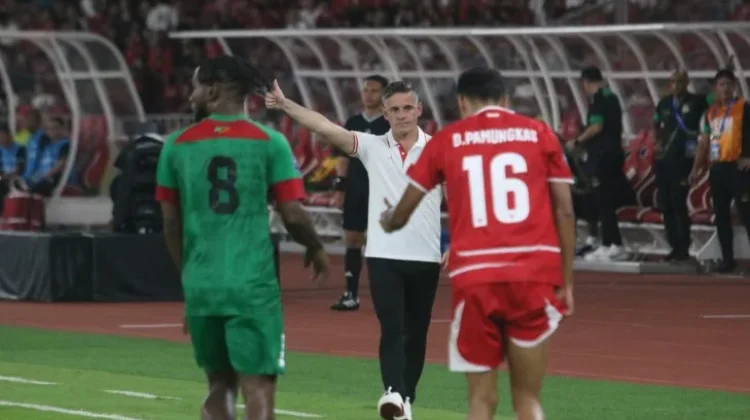 Herdman Puas Kemenangan 4-0, Puji Beckham dan Dony Tri