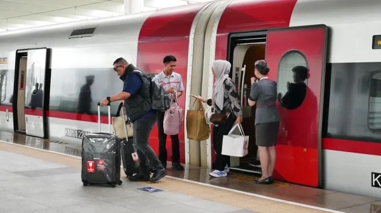 Arus Balik Mudik Lebaran, Jumlah Penumpang Whoosh Tetap Tinggi