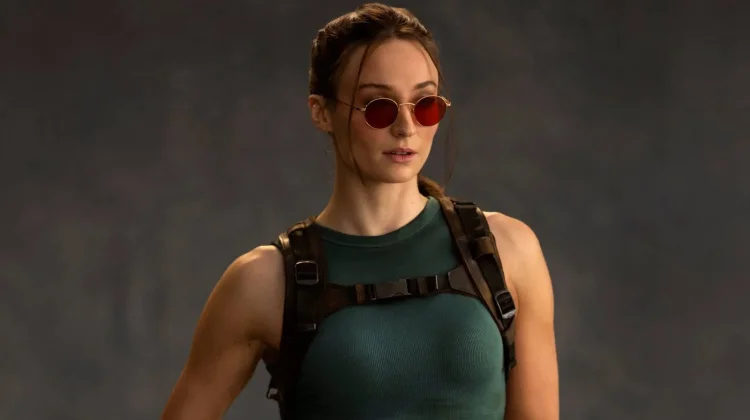 Sophie Turner Cedera, Syuting Serial 'Tomb Raider' Terpaksa Dihentikan Sementara