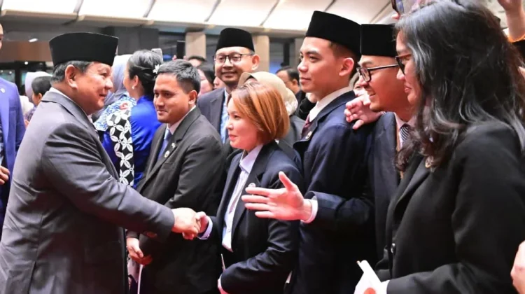 Tiba di Seoul, Presiden Prabowo Disambut Hangat Pelajar dan Diaspora Indonesia