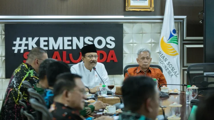 Kemensos Batasi Penggunaan Ponsel Sekolah Rakyat