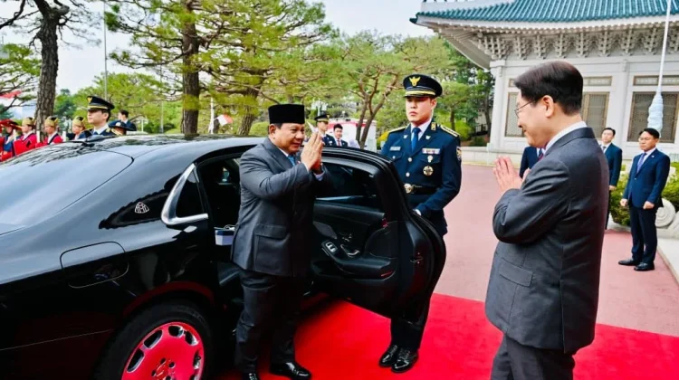 Tiba di Blue House, Presiden Prabowo Disambut Hangat Presiden Korea Lee Jae Myung