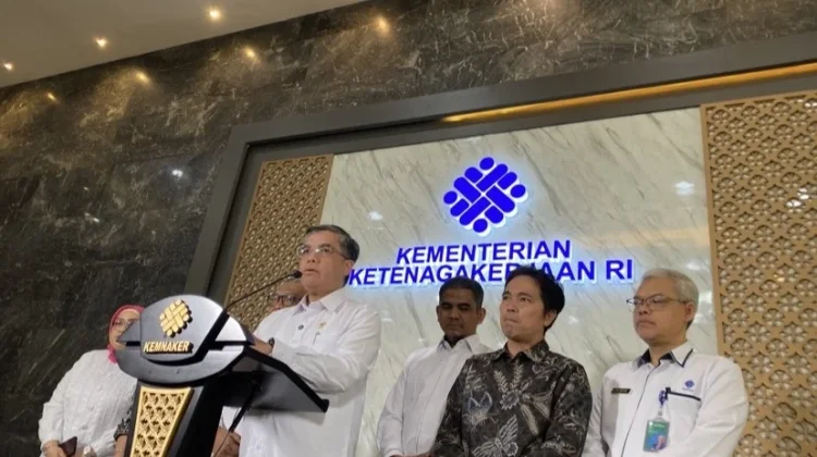 Menaker Yassierli Tegaskan WFH Swasta Bersifat Imbauan