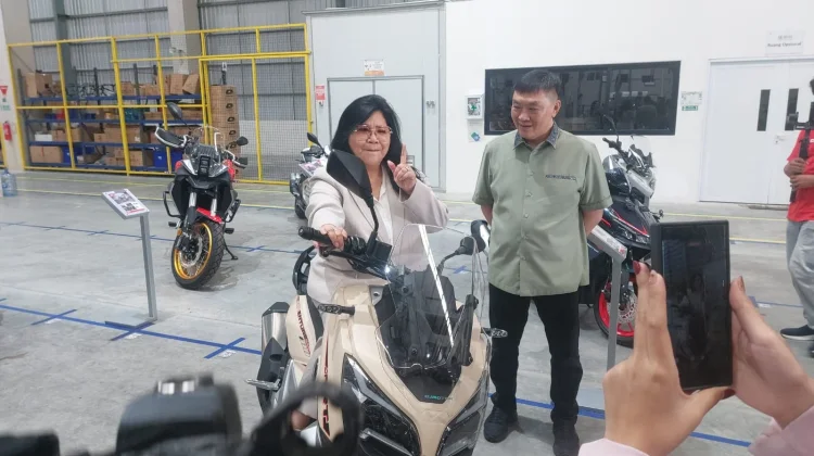 Konflik Dunia Kian Panas, Komisi VII DPR Dukung Penggunaan Kendaraan Listrik