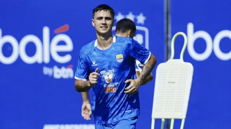 Jaga Performa Stabil, Persib Waspadai Perlawanan Semen Padang