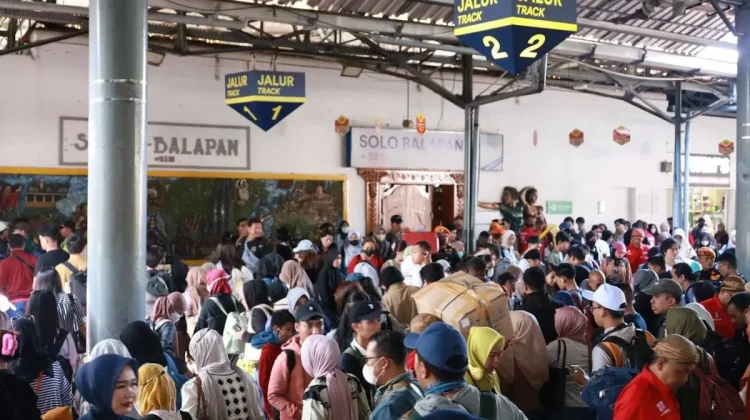 Pertumbuhan Penumpang KAI Merata di Berbagai Daerah selama Lebaran