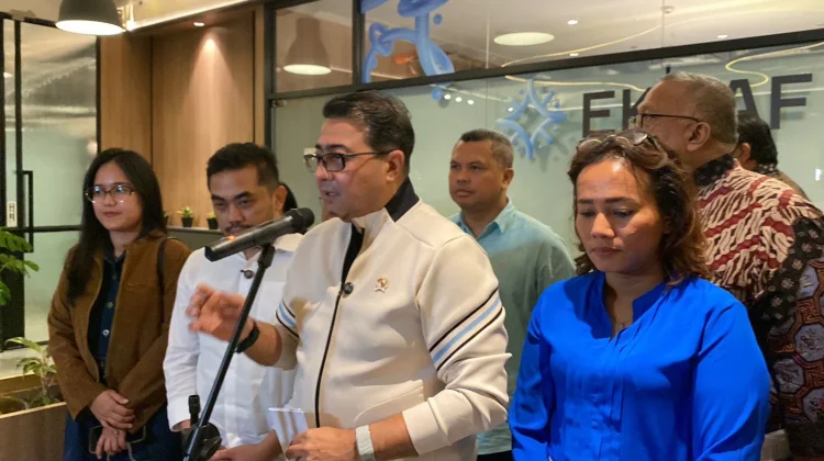 Menteri Ekraf Temui Amsal Sitepu, Bahas Pedoman Lindungi Pegiat Ekraf