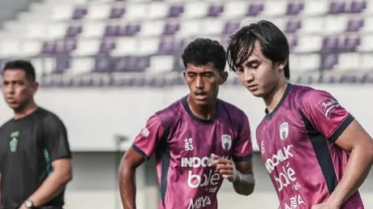 Persita Targetkan Empat Besar dengan Kemenangan di Markas Persebaya