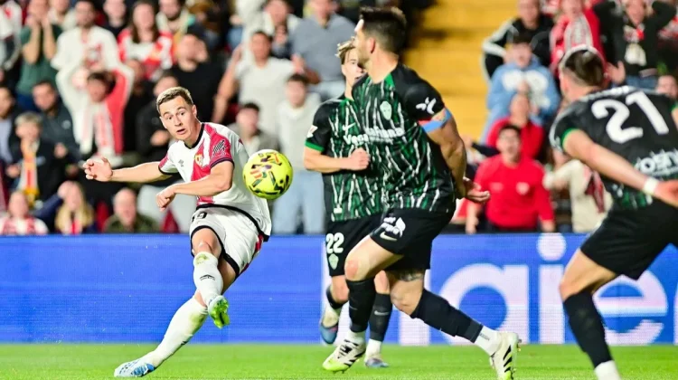 Menang 1-0 atas Elche, Vallecano Amankan Tiga Poin Penting