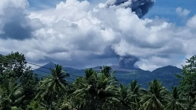 Erupsi Gunung Dukono, PVMBG Imbau Warga Pakai Masker dan Pelindung Mata