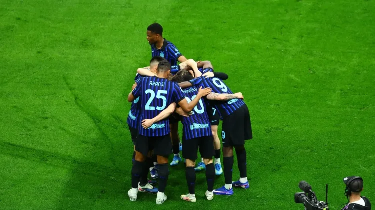 Inter Pesta Gol ke Gawang Roma, Chivu Puji Kedewasaan Tim