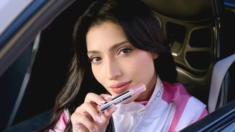 Wardah Gandeng Pembalap Perempuan Amna Al-Qubaisi Jadi Brand Ambassador